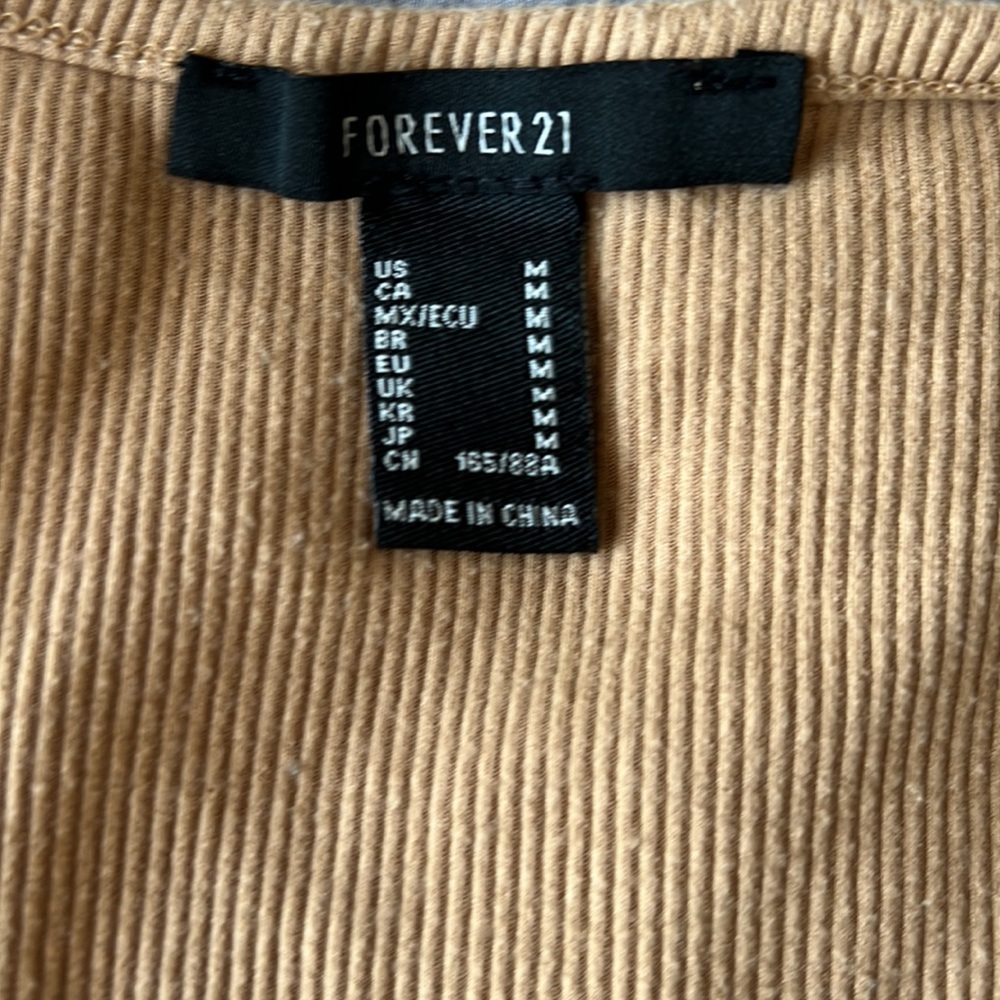 Size medium - Picture 2 of 2